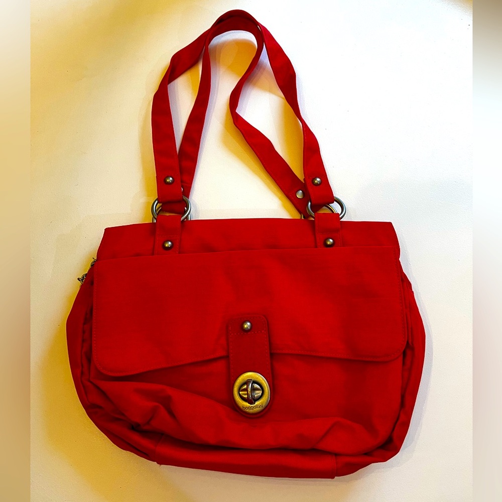 Baggallini Coral Shoulder Bag